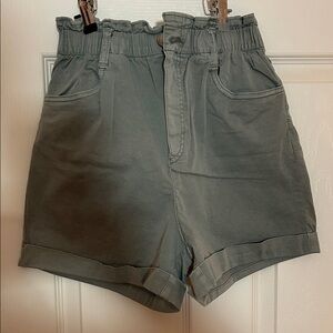 H&M High Waist Women's Shorts in olive color